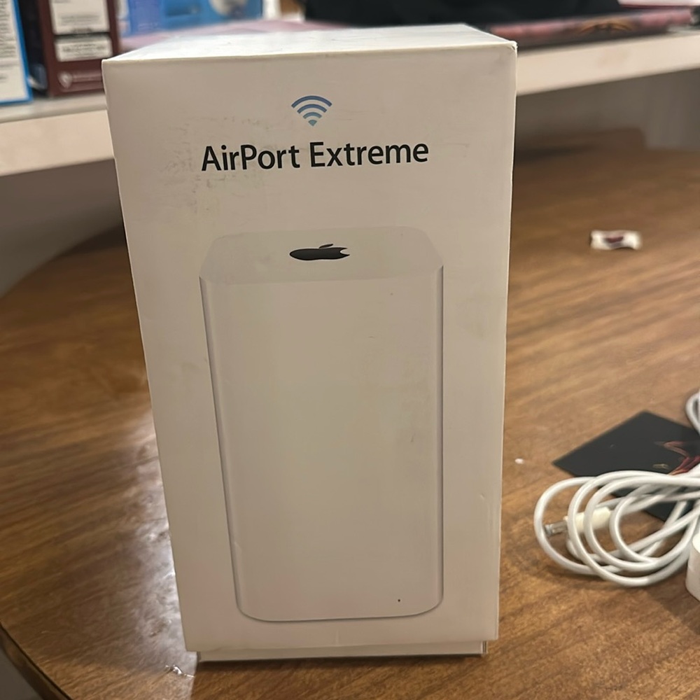 NRFB NEW Apple Airport Extreme ME918LL/A